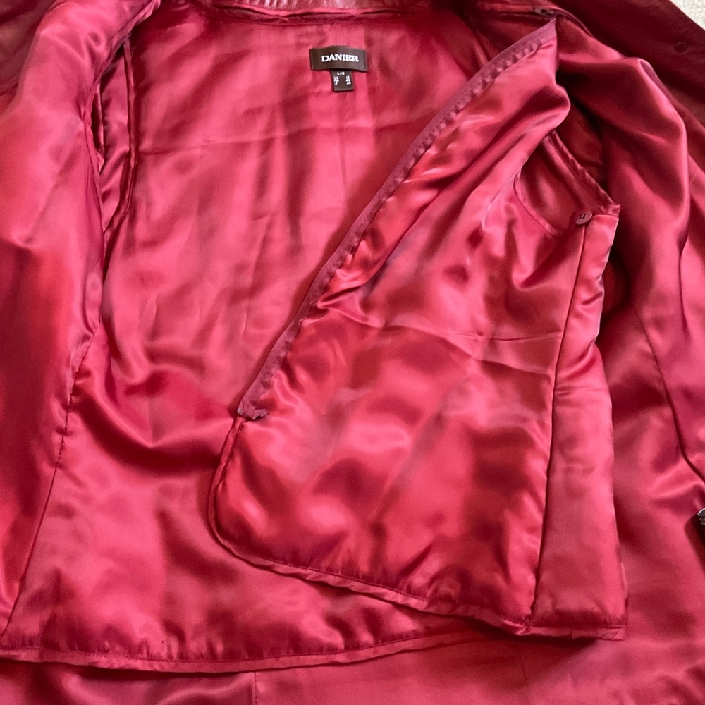 Womens Danier red leather jacket size large. - Picture 8 of 9